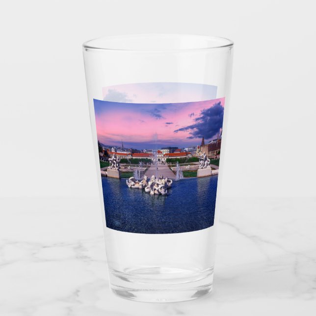 Copo De Pint Sunset over fountain em Viena (Frente)