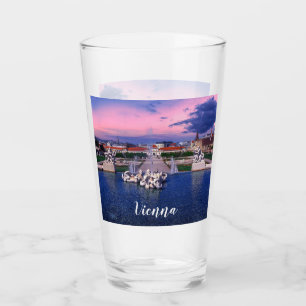 Copo De Pint Sunset over fountain em Viena