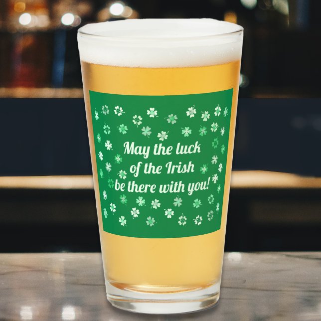 Copo De Pint Tambores de 4 folhas - Verdes claros a escuros (Shamrocks 4-leafed clovers - Light to Dark Greens  Beer or Lemonade Glass by Leapfroglisics Shop)