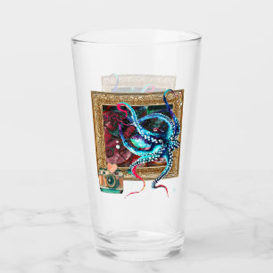 Copo De Pint Um Octopus, Uma Câmera E Um Mapa Escuro
