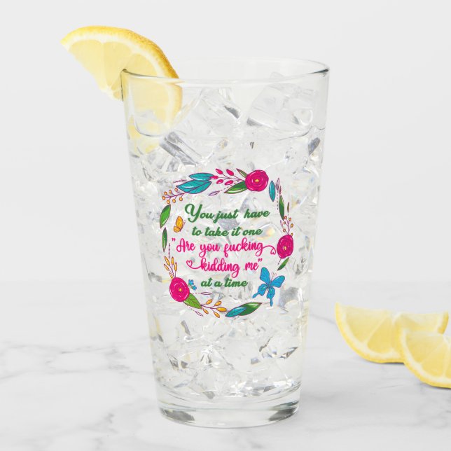 Copo De Pint Uma Mulher Sábia disse que estou fora daqui (Gelo frontal)