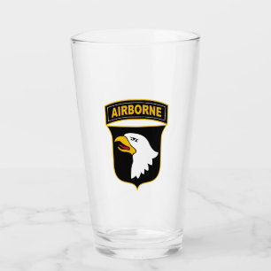 Copo De Pint Veterano militar da 101ª Divisão Aerotransportada