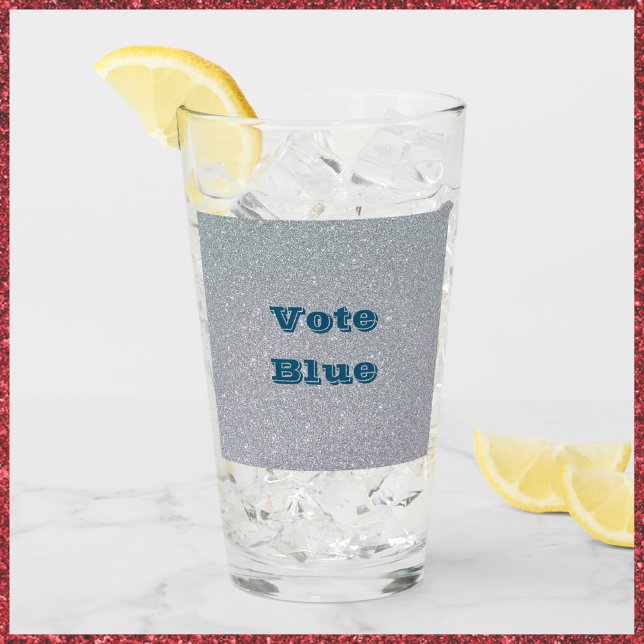 Copo De Pint Vidro azul de Bebendo brilhante (Criador carregado)