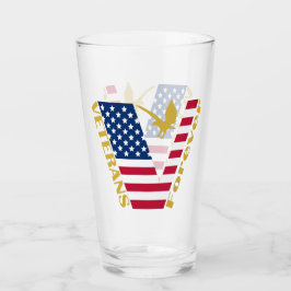 Copo De Pint Vidro bebendo