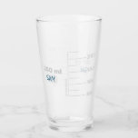 Copo De Pint Vidro personalizado do Bebendo do Science Lab Beak<br><div class="desc">Para o amante da ciência em sua vida. Esse copo é feito para parecer um pedaço de vidro de laboratório, graduado para um copo de 250 ml. Você pode até personalizá-lo com suas iniciais ou nome, assim como faria em um laboratório. A design é repetida na frente e atrás. Excelente...</div>