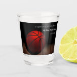 Copo De Shot Aniversário de basquete/campeão de despedida de so<br><div class="desc">Um brinde à vitória com este vidro de tiro com tema de basquete! Apresentando um design negro arrojado com detalhes vívidos de basquete laranja, é a adição perfeita a qualquer dia de jogo ou celebração. O design dinâmico capta a energia do tribunal, fazer-o como uma peça sobressalente para os fãs...</div>