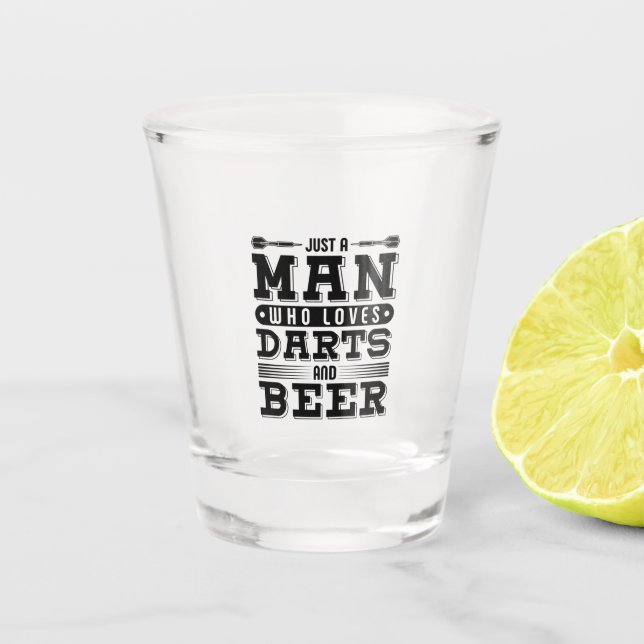 Copo De Shot Apenas Um Homem Que Ama Dardos E Cerveja (Frente)
