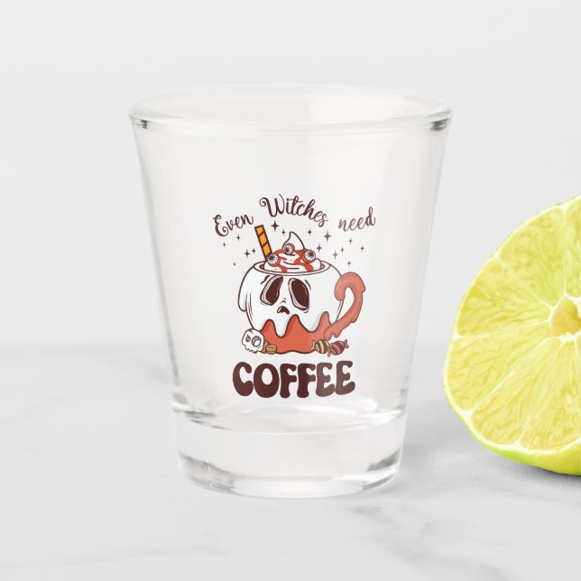 Copo De Shot Até Bruxas Precisam De Café (Frente)