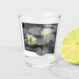 Copo De Shot Bloom além do quadro