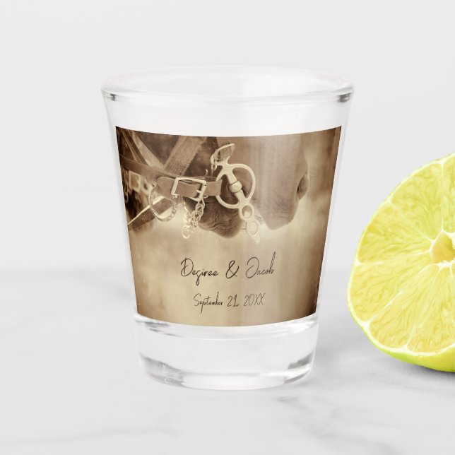 Copo De Shot Casamento Russo de Cavalo Marrom Ocidental (Frente)