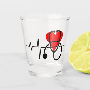 Copo De Shot Desenho de Coração e Estetoscópio