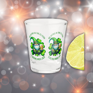 Copo De Shot Dia de São Patrício Gnomo Bonito com Cerveja