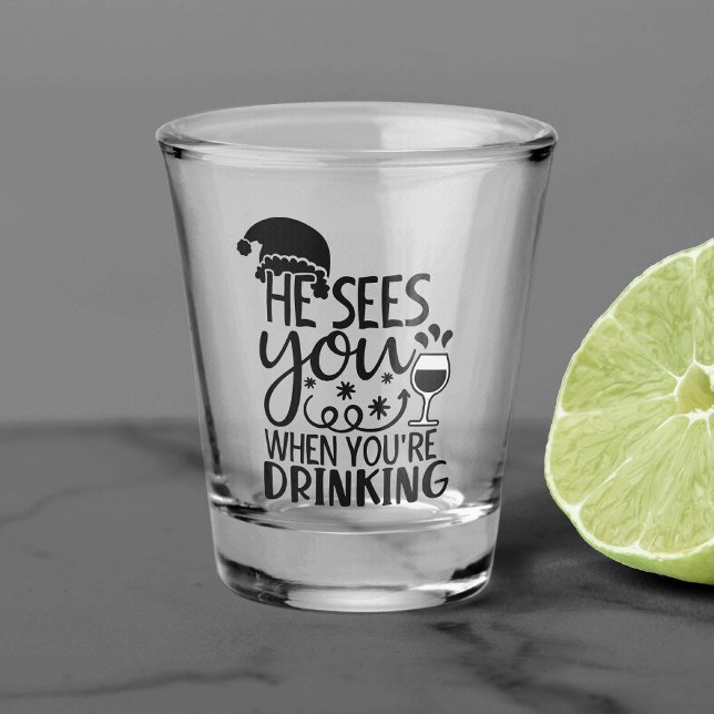 Copo De Shot Ele vê você quando você está Bebendo | Humor Papai (Criador carregado)