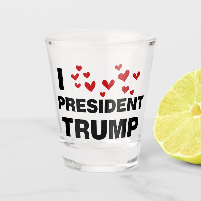 Copo De Shot Eu Amo O Presidente Trump Hearts (Frente)