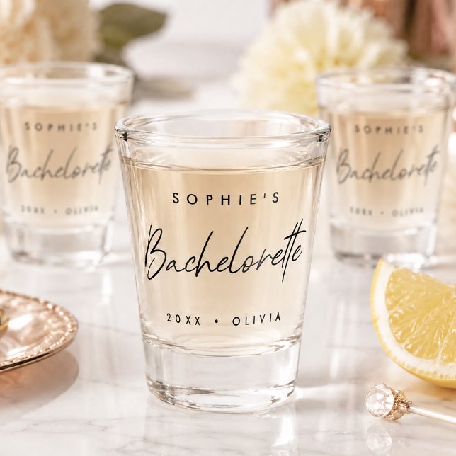 Copo de Shot | Favor Personalizado para Festa de D (Custom bachelorette shot glass for party favors, bride squad toasts, and keepsakes)