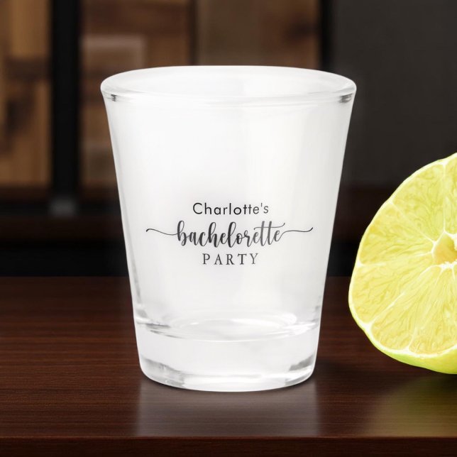 Copo De Shot Festa de Despedida de Solteira Sofisticada Preto e (Black And White Stylish Bachelorette Party Shot Glass)