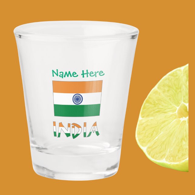 Copo De Shot Índia Sinalizador Indiano Verde Personalizado (Indian Flag on shot glass has the word INDIA below in flag colors. Add name in green text above.)