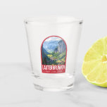 Copo De Shot Lauterbrunnen Suiça Art Vintage<br><div class="desc">Lauterbrunnen retro vetor viagem design. Colocado num vale com penhascos rochosos e as rugas cataratas de Staubbach.</div>