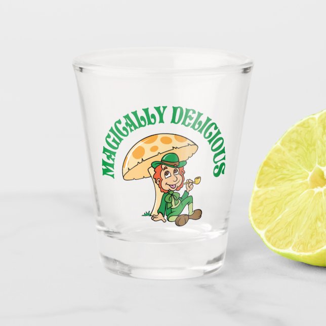 Copo De Shot Leprechaun màgica delicioso sob um cogumelo (Frente)