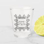 Copo De Shot Logotipo de Moldura de Coração Geométrico Despedid<br><div class="desc">Despedida de Solteiro Copo de Shot com Banner de Coração</div>