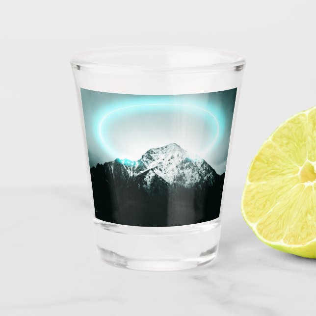 Copo De Shot Misteriosa luz azul-neon da montanha nevada (Frente)