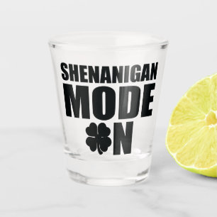 Copo De Shot Modo Shenanigan ligado
