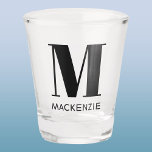 Copo De Shot Nome do Monograma Simples<br><div class="desc">Design de um monograma minimalista de tipografia moderna que pode ser mudado para personalizar.</div>