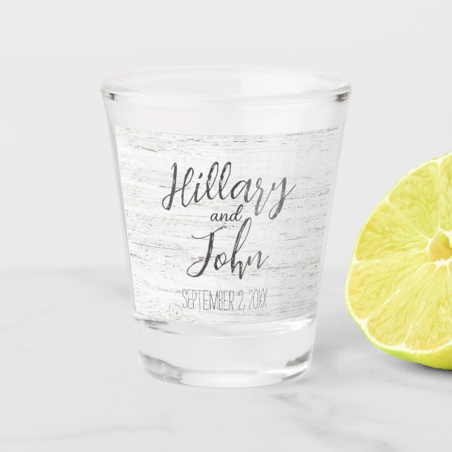 Copo De Shot Nomes de Casais de Casamento e Data em Woodgrain (Frente)