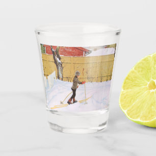 Copo De Shot O Esquiador (Jovens Com Picos) (Cena De Inverno)