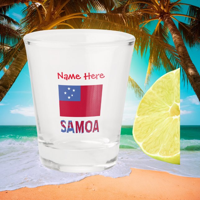 Copo De Shot Personalização Vermelha da Bandeira de Samoa e Sam (Shot glass with the Samoan flag and the word SAMOA below in the flag colors. Add a name above in red)