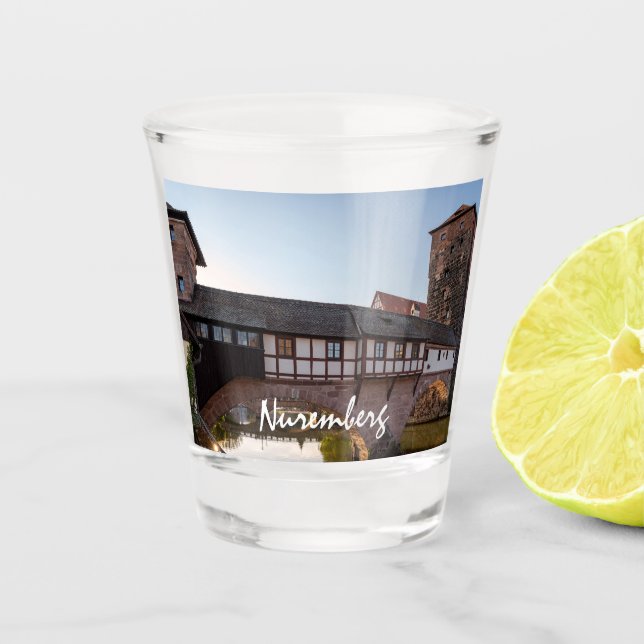 Copo De Shot Ponte medieval antiga em Nuremberga, Alemanha (Frente)