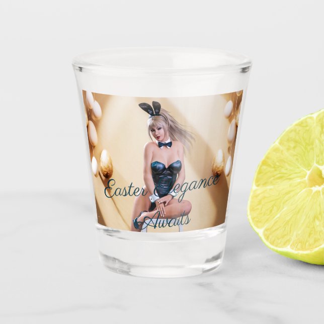 Copo De Shot Rapariga Coelhinha de Páscoa sentada no Cubo da Bo (Frente)