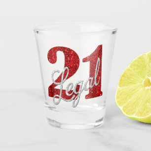 Copo De Shot Red 21 e Legal aniversário de 21 anos moderno