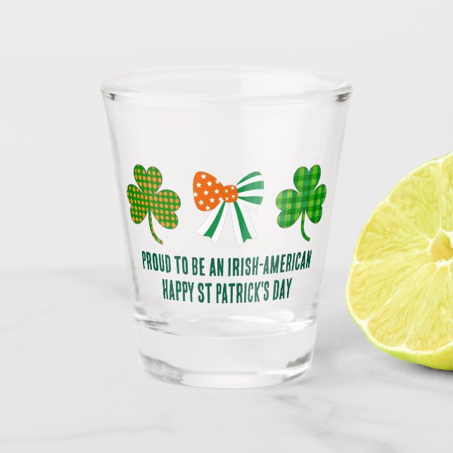 Copo De Shot St Patricks Coquette Shamrock Personalizado (Frente)