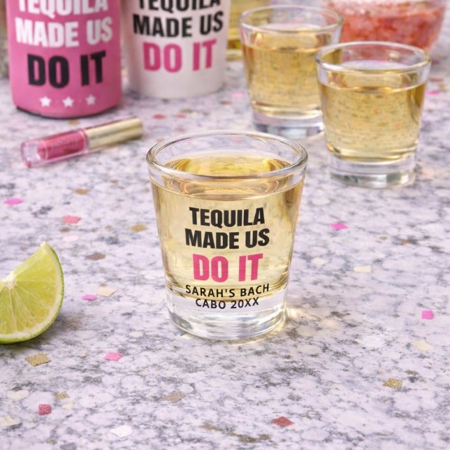 Copo De Shot Tequila Made Us Do It | Bride Squad Drinking (Criador carregado)