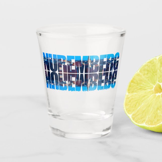 Copo De Shot Texto de Nuremberga composto pela vista da cidade  (Frente)