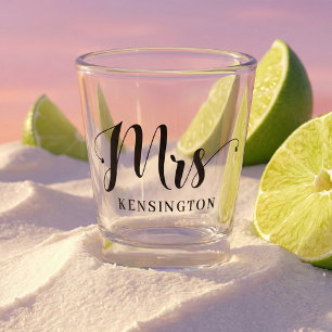 Copo De Shot Tipografia Personalizada por Chic, Sra. Newlywing