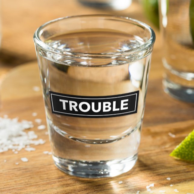 Copo De Shot TROUBLE Bold Block Design Shot Glass (Criador carregado)