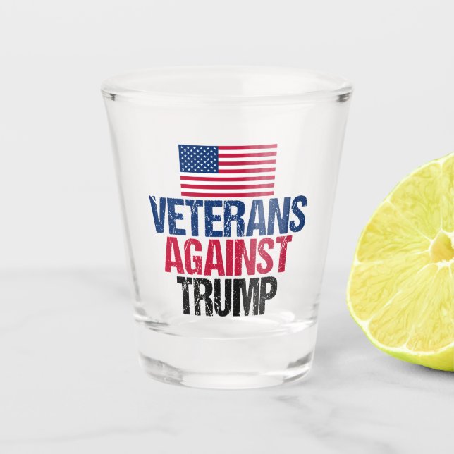 Copo De Shot Veteranos Contra Bandeira Trump Americana (Frente)