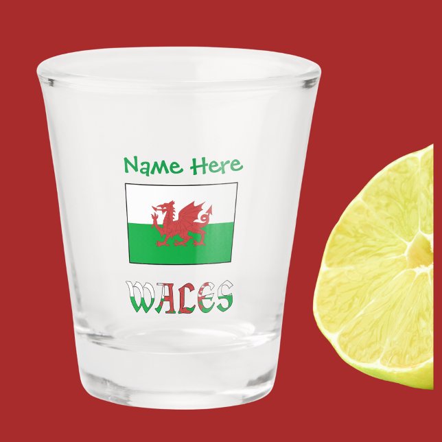 Copo De Shot Wales Welsh Flag Personalização Verde (Welsh Flag on shot glass with the word WALES below in flag colors. Add name above in green text.)