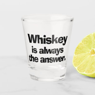 Copo De Shot Whiskey é sempre o vidro do caça-níqueis de res