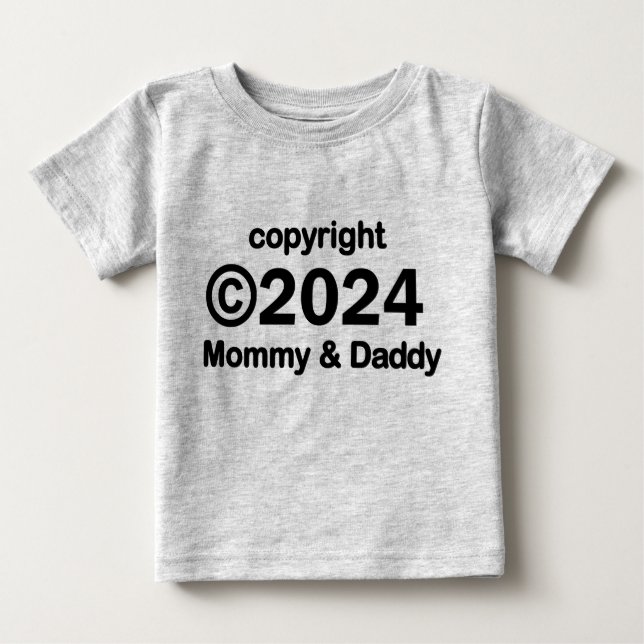 Copyright 2020 - Mamãe e camiseta de bebê Pai (Frente)