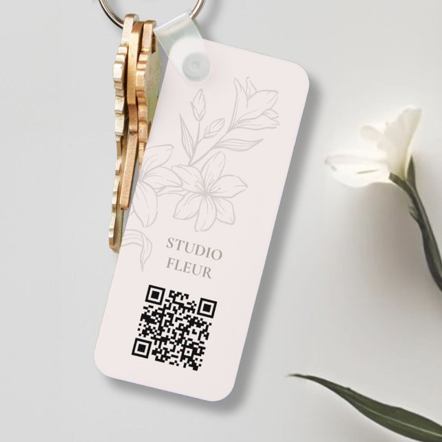 Cor de rosa desbotado | Chaveiro de QR Floral Míni (Criador carregado)