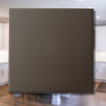 Cor Sólida Castanho | Elegante Clássico<br><div class="desc">Taupe Brown - Apresentando a atração do eterno de Cor Sólida: uma mistura cativante de forma clássica e simplicidade elegante. Esta design é uma celebração do poder e beleza encontrados em um solteiro, uma matiz impressionante. Exustante a sofisticação, o design a cores sólidas abraça a essência do minimalismo, fazer-a uma...</div>