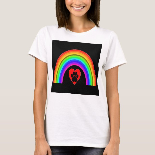 Coração De Camisa T Com Pata Sob Um Arco-Íris (Frente)