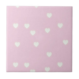 Corações brancos brilhantes a rosa