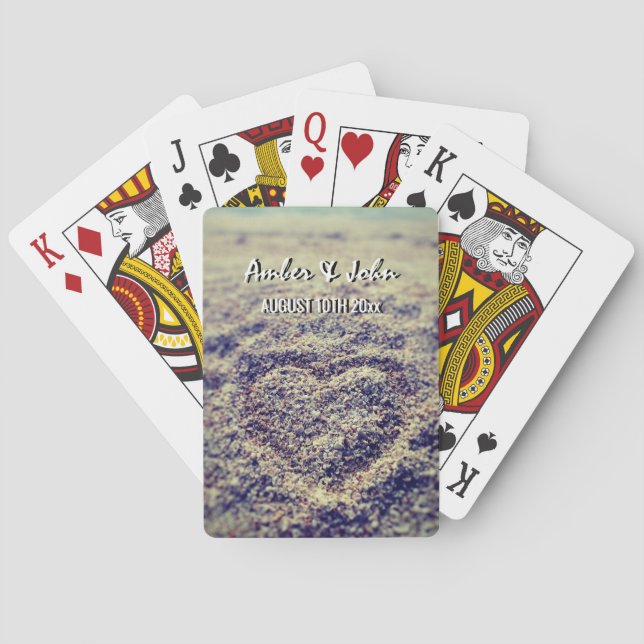 Corações na areia da praia baralho de cartas de ca (Verso)