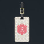 Coral & Beige Trellis | Etiqueta de Bagagem<br><div class="desc">estilo viagem com uma etiqueta de bagagem de design personalizada! As etiquetas modernas e na moda vão vestir a sua bagagem e tornar fácil identificar rapidamente a sua bagagem na reivindicação de bagagem. Personalize este item adicionando os detalhes Iniciais e de contato do seu monograma. Personalize facilmente a cor de...</div>