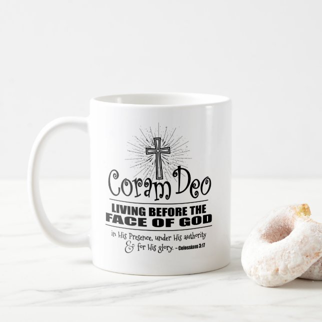 "Coram Deo" caneca clássica de 11 onças (preto) (Com Donut)