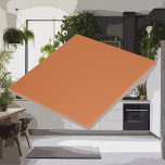 Cores Modernas - Azulejo cerâmico cor de laranja t<br><div class="desc">Elevem a vossa experiência de doação com o nosso azulejo cerâmico em laranja elegante, a base perfeita para apresentar os vossos presentes embrulhados lindamente. Use-as como na moda e portas copos práticas para bebidas ou como peças de exibição elegantes para mostrar seus tesouros envoltos. Nossos azulejos cerâmicos de cor sólida...</div>